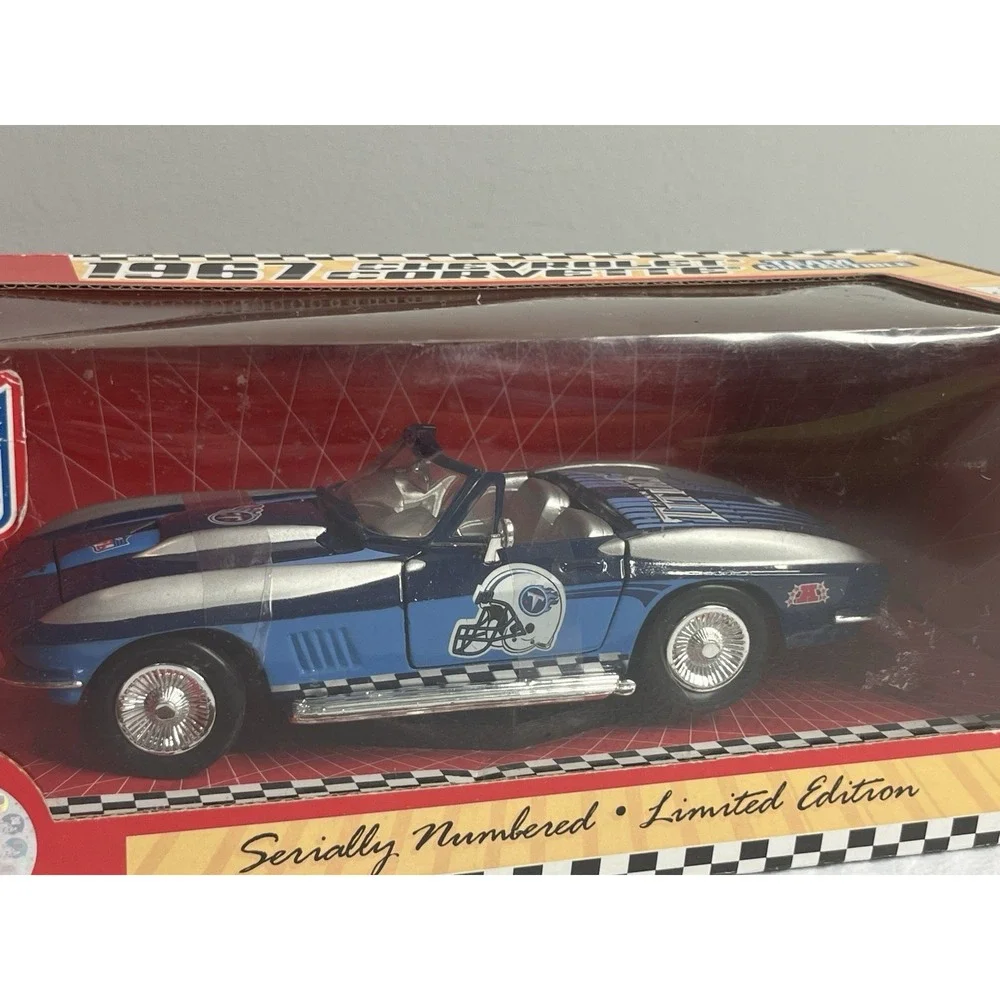 NFL 1967 Chevy Corvette Team Collectible Car Tn Titans 1:24 Tennessee Limited Ed - Picture 2 of 10